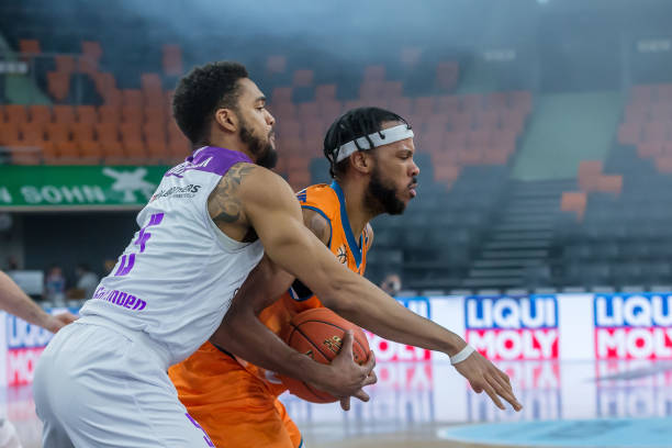 城将被世界 城将被世界